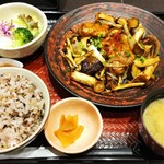 Ootoya - 広島県江田島産大粒牡蠣と木の子のオイスターソ炒め定食 ¥1480 五穀ごはん大盛り ¥20