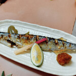 Fukusushi - 生秋刀魚塩焼き