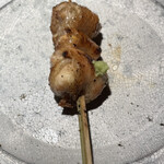 炭焼 おかげさん - 佐賀県産のみつせ鶏(赤鶏)のボンジリ