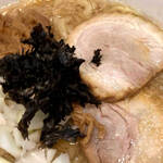 らーめん潤 - 岩のりなどの具