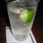 バー・ステア - ジン・トニック
