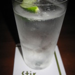 バー・ステア - ウオッカ・トニック