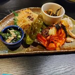 小料理 椿 - 豪華な先付け。