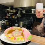 仁修樓 - ◎中から可愛い桃まんじゅうが出現❗️