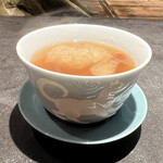 仁修樓 - ◎上湯スープに合鴨肉、蓮の実が入って絶品な味わい！