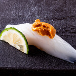 Sumika topped with sea urchin