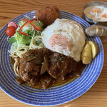 パラキート - 10月限定　ペッパー煮込みハンバーグプレート