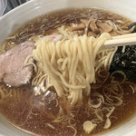 日吉 大勝軒 - 中華麺リフトアップ！