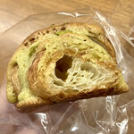 Cafe And Bakery Ggco - クロワッサンアラピスタージュ320円