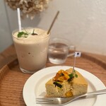 アンズトモモ - 『コーヒーシェイク』
      『かぼちゃのチーズケーキ』