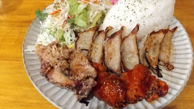 CHALLENGER 88 CHALLENGER 88 山本駅前店 （チャレンジャー エイティーエイト