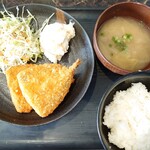 室積市場食堂 - アジフライ定食700円