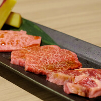 近江うし 焼肉 にくTATSU 青山本店 - 