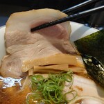 らぁ麺 せんいち - ロース肉のチャーシュー