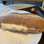 スターバックスコーヒー - ﾊﾑ&ﾏﾘﾎﾞｰﾁｰｽﾞ石窯ﾌｨﾛｰﾈ　￥420.-+税