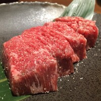 熟成ホルモン・山形牛 炭火焼肉 牛語 - 