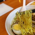 中華料理 旭 - しっかりコシの卵麺