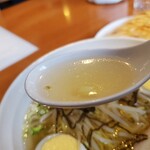 中華料理 旭 - 澄んだスープ