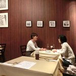 Ginza Itarian Fabizu - 店内のテーブル席の風景です