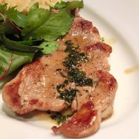銀座イタリアン Fabi's  - メインセット<数量限定> 1000円 の豚フィレ肉のスカロッピーネ ～白ワインソース～