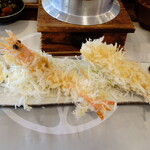 とんかつ 蒼樹 - ”天使のえびフライ”と”大山ささみかつ”は、一つの長皿に乗せて提供されました。