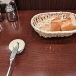 ル・クープシュー - バゲット食べ放題〜(*￣∇￣)ノ