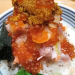 日本橋海鮮丼 つじ半 - 更に縦盛アップ