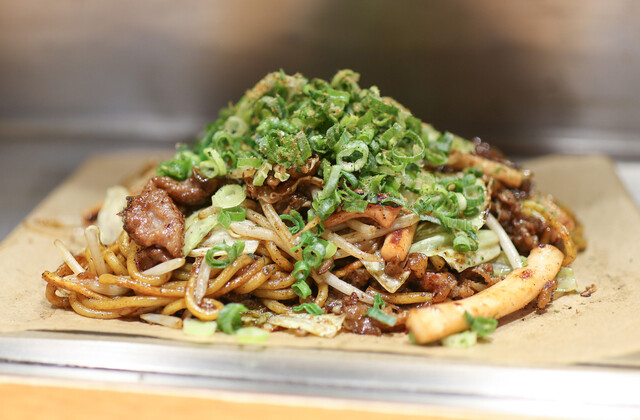 Kobe Rokkomichi Gyunta Onagoya Birudingu Ten