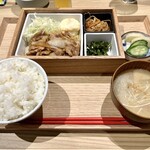 RED°SHOKUDO - 生姜焼き定食（1,400円）