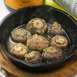 Grilled mushrooms with garlic butter