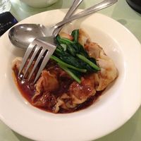赤坂 四川飯店 - 辛い餃子