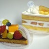 PATISSERIE PONT DE LALMA - タルト、旬の桃のショートケーキ