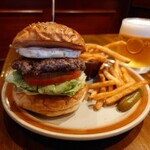 BOSSA BURGER - クラシックバーガー1,100円(税別)=1,210円(税込)にエッグトッピング100円(税別)=110円(税込) 202210