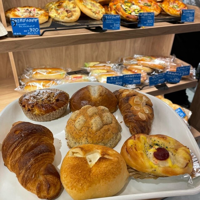 口コミ一覧 BLUE SKY BAKERY （ブルー スカイ ベーカリー） 甲東園/パン [食べログ]