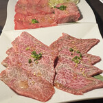 老舗精肉店直送 岡崎焼肉 飛騨牛の奴隷 - 