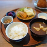 d47食堂 - ミックスフライハーフにコノシロのフライ