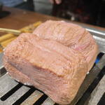 焼肉 肉萬 - プルンプルンしてた