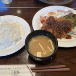 Miyoshiya - Aセットチキン味噌カツとハムエッグ定食＠８８０円