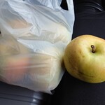 鶴亀屋食堂 - いただいたりんご。美味しい！ご馳走様です。