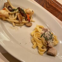 イル カルディナーレ 銀座本店 - 海老とポルチーニ茸　ピーチ 杜仲高麗豚と栗のラグーソース　タリアテッレ