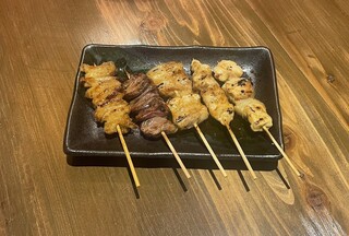 Yakitori Torishou - お任せ盛り「5本」大将が店自慢のやきとりを厳選して焼いています。