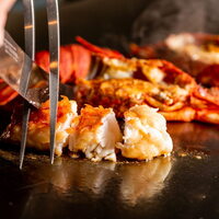 お子様ﾌﾟﾚｰﾄ 天使の海老の鉄板焼・最高級A5ランク黒毛和牛赤身のミニステーキ 6品 3,000円