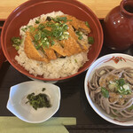 そば屋 やどり木 - たれかつご飯