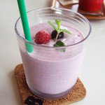 バーニーズカフェ＆ダイナー - ベリーベリーシェイク(580円)