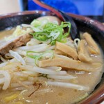 北海道ラーメン 麺処うたり - 味噌らーめん＋味玉