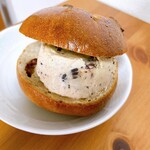 CHIKOS BAGELS - 