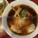 Ichiban tei - 静岡醤油ラーメン、ザーサイ