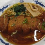 中華麺キッチン まくり - 上から排骨麺！