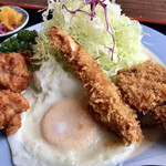 とんかつ五ヱ右門 - ヒレカツ、エビフライ、唐揚げ、目玉焼き