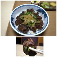 中洲鷹勝 本店 - ＊焼肉のお肉より少し厚め程度にスライスされたお肉は、赤身で美味しい。量もタップリ。 辛みそとメニューにかかれていましたので、辛めの味付けだと思っていたのですが然程辛くなくいいお味。 ボリュームがありますので､男性でも十分じゃないかしら。申し訳ないのですが､ご飯は完食出来ず。m(__)m